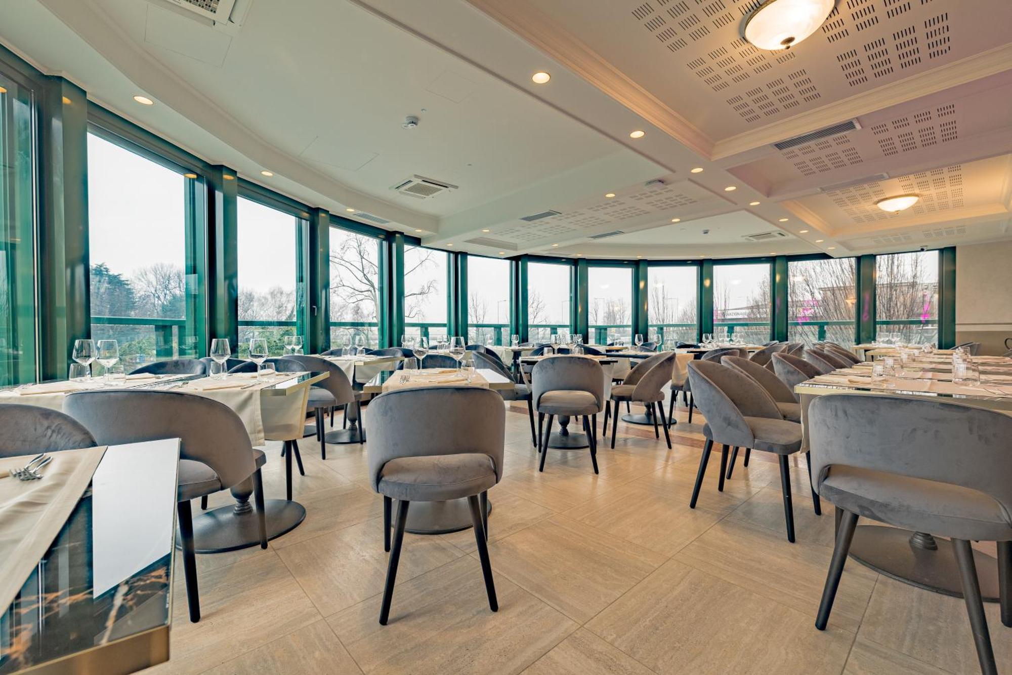 Just Hotel Saronno Exterior photo